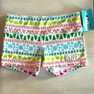 NWT Fleo 3.25” Christmas Stitch shorts